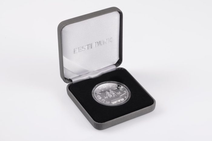 Moneta d'argento Estonia 2023 - Famiglia contadina estone - immagine 3